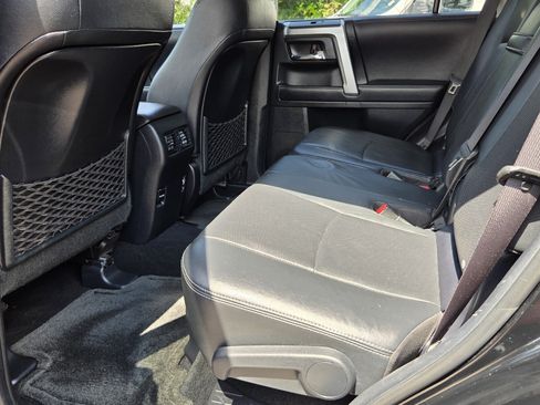 Used 2018 Toyota 4Runner Limited AWD/4WD image 10