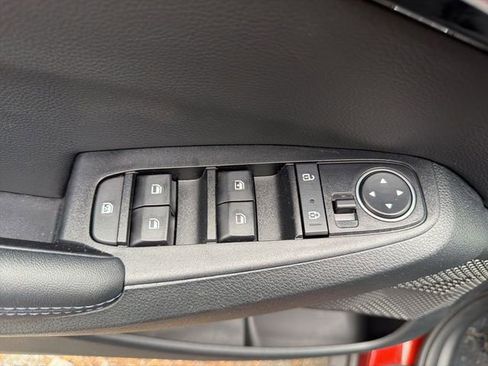 Used 2023 Kia Seltos S image 18