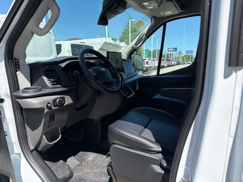 New 2026 Ford Transit 250 148 High Roof RWD image 7