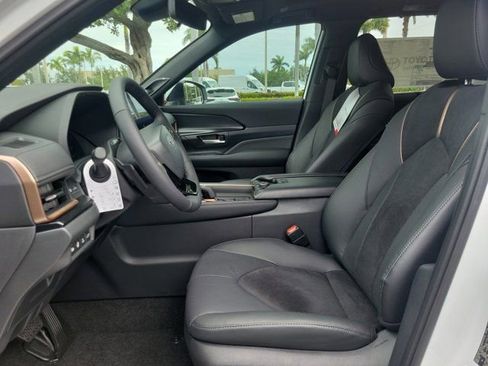 New 2026 Toyota Grand Highlander AWD Hybrid image 9