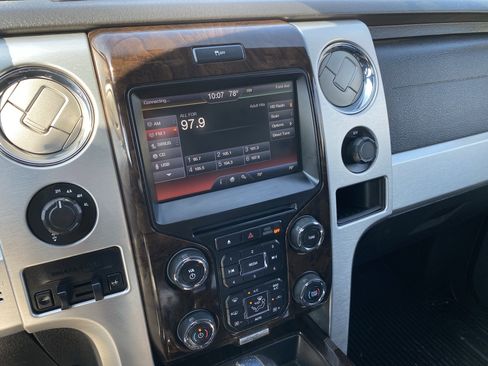 Used 2014 Ford F150 Platinum image 19