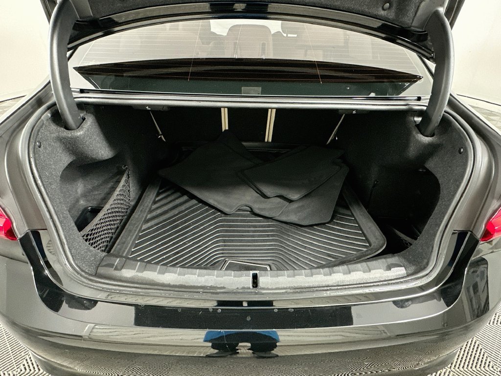 Used 2022 BMW 330i Sedan w/ Driving Assistance Package RWD image 27
