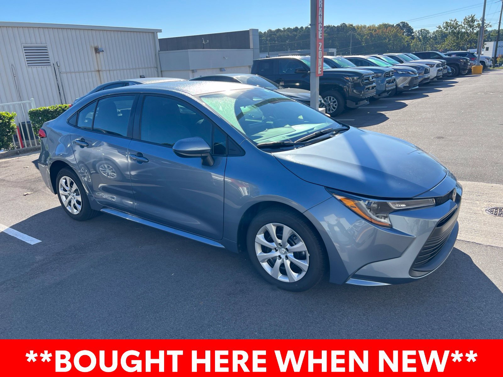 Used 2026 Toyota Corolla LE FWD image 3
