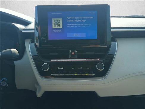 New 2026 Toyota Corolla Cross L image 12