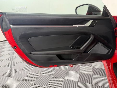 Certified 2025 Porsche 911 Turbo AWD/4WD image 19