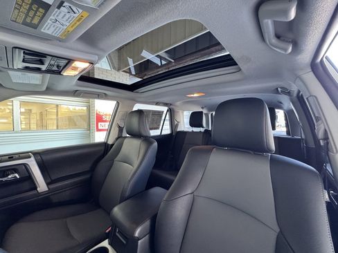 Used 2022 Toyota 4Runner SR5 Premium image 11