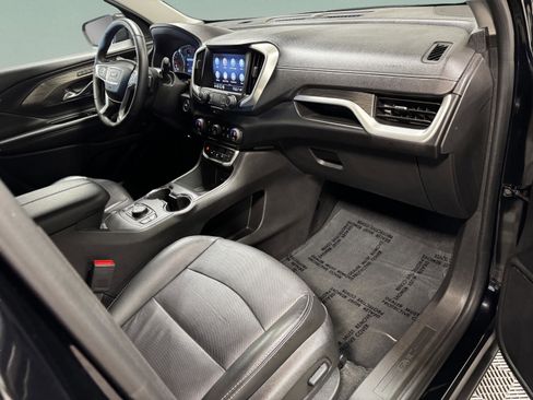 Used 2024 GMC Terrain SLT image 22