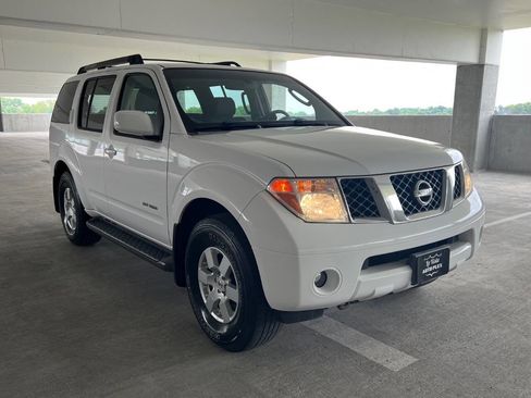 Used 2007 Nissan Pathfinder SE Off-Road w/ SE Off-Road Premium Pkg AWD/4WD image 22