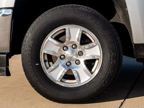 Used 2018 Chevrolet Silverado 1500 LT w/ Texas Edition image 2