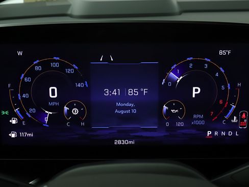 Used 2026 Chevrolet Suburban RST RWD image 11