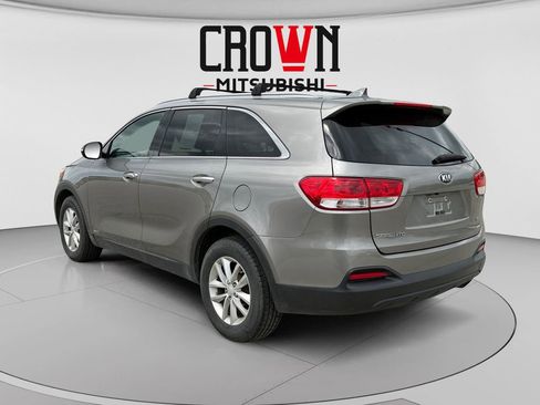 Used 2016 Kia Sorento AWD w/ LX Convenience Package image 5