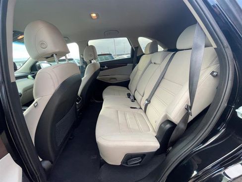 Used 2017 Kia Sorento AWD image 13