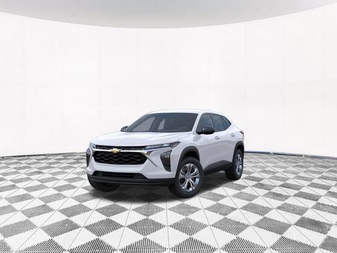 New 2026 Chevrolet Trax LS FWD image 2