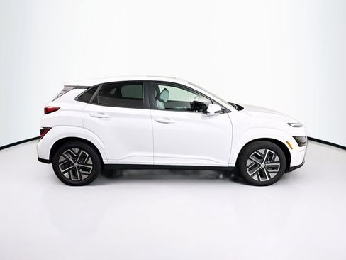 Certified 2023 Hyundai Kona SEL image 9