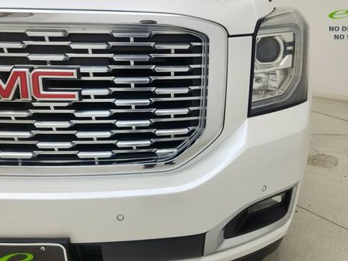 Used 2019 GMC Yukon Denali w/ Denali Ultimate Package AWD/4WD image 65