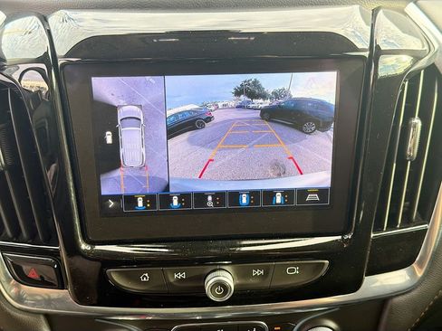 Used 2021 Chevrolet Traverse RS image 33