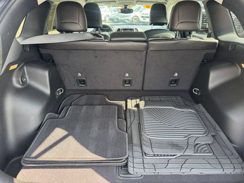Used 2019 Jeep Cherokee Limited AWD/4WD image 24