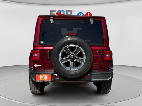 Used 2021 Jeep Wrangler Unlimited Sahara AWD/4WD image 4