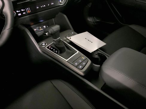 New 2026 Kia Sportage EX w/ EX Panorama Roof Package image 8