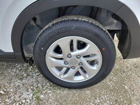 New 2026 Hyundai Venue SE FWD image 22