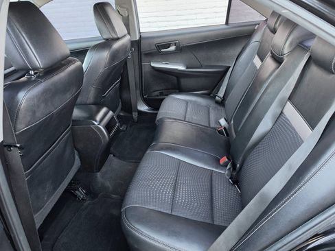 Used 2014 Toyota Camry SE image 33