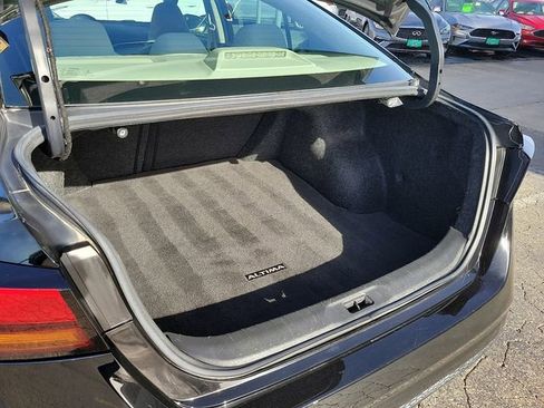 Used 2019 Nissan Altima 2.5 S image 10