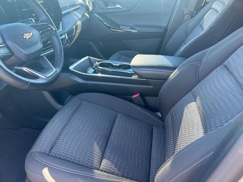 Used 2025 Chevrolet Equinox LT image 9