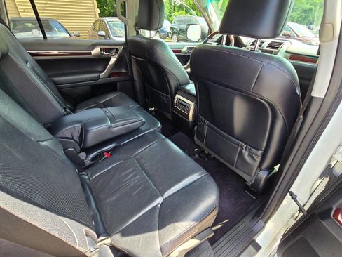 Used 2015 Lexus GX 460 w/ Premium Package image 35