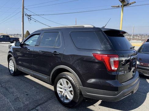 Used 2019 Ford Explorer XLT w/ Equipment Group 202A image 7