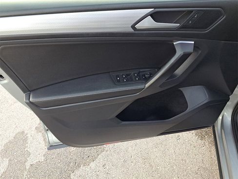 Used 2023 Volkswagen Tiguan S image 15