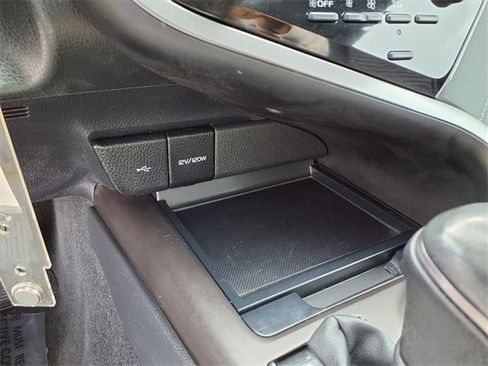 Used 2023 Toyota Camry SE image 20