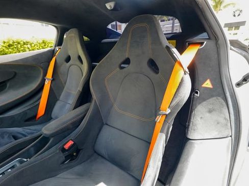 Used 2019 McLaren 600LT RWD image 66