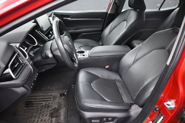 Used 2023 Toyota Camry XLE w/ Cold Weather Package FWD image 22
