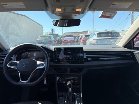 Used 2025 Volkswagen Jetta S image 11