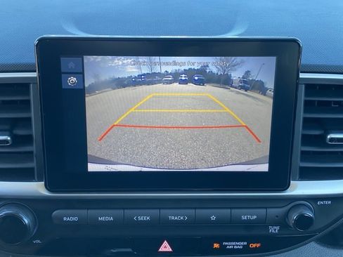 Used 2023 Hyundai Venue SEL w/ Cargo Package image 12