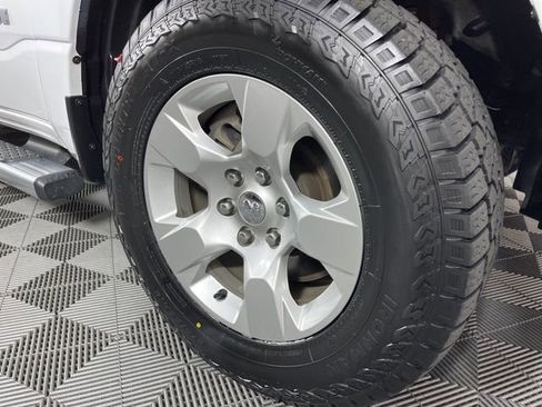 Used 2022 RAM 1500 Big Horn AWD/4WD image 16