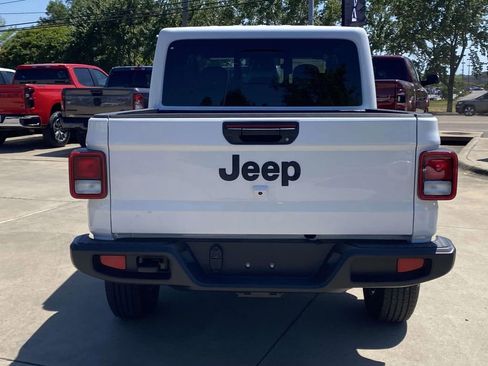 New 2026 Jeep Gladiator Sport AWD/4WD image 6