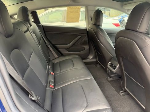Used 2018 Tesla Model 3 Long Range image 17