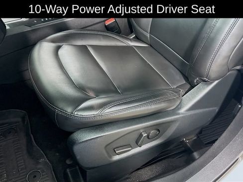 Used 2019 Ford Explorer XLT w/ Equipment Group 202A AWD/4WD image 9