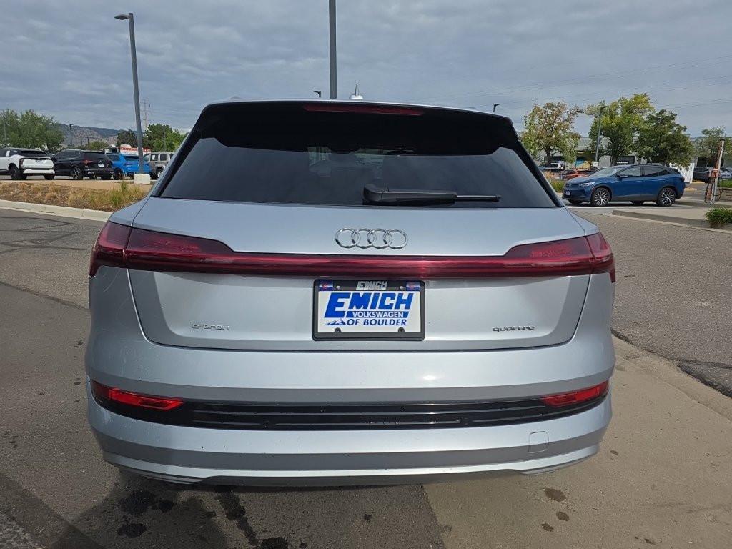 Used 2023 Audi e-tron Premium Plus w/ Premium Plus Package AWD/4WD image 4