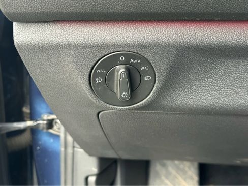 Used 2019 Volkswagen Jetta SEL Premium image 20