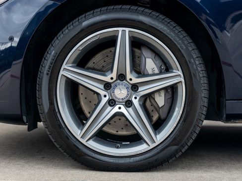 Used 2017 Mercedes-Benz E 300 4MATIC image 12