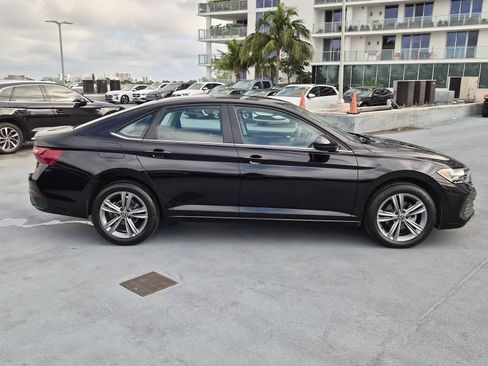 Used 2023 Volkswagen Jetta SE image 7