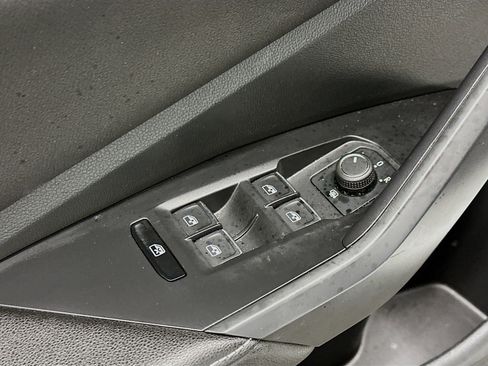 Used 2025 Volkswagen Jetta S FWD image 15