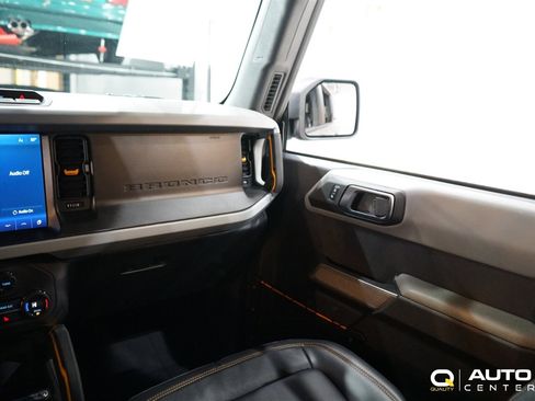 Used 2023 Ford Bronco Badlands image 23