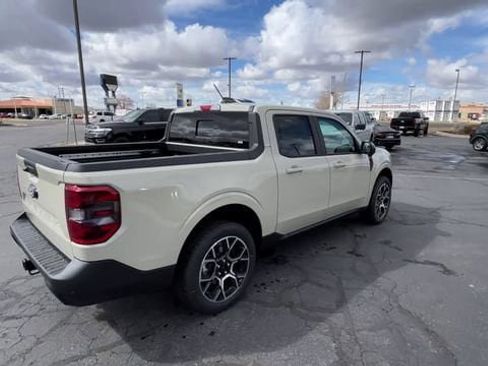 Used 2025 Ford Maverick Lariat AWD/4WD image 7