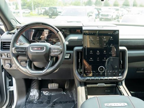 New 2026 GMC Yukon AT4 Ultimate AWD/4WD image 18