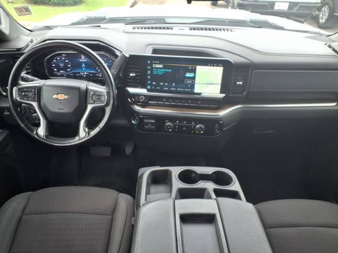 Used 2024 Chevrolet Silverado 2500 LT AWD/4WD image 11