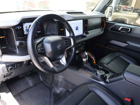 Used 2021 Ford Bronco Badlands AWD/4WD image 2