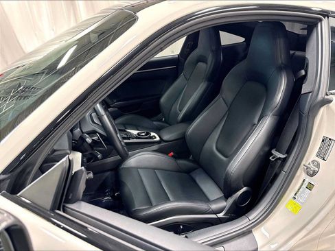 Used 2024 Porsche 911 Carrera T RWD image 7
